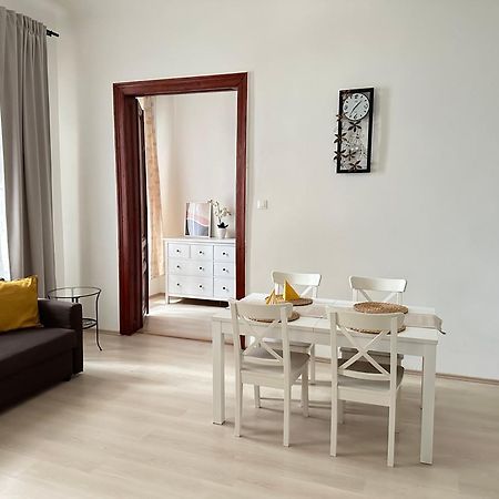 Apartment In Historical Part - Old Town Top Address براتسيلافا المظهر الخارجي الصورة