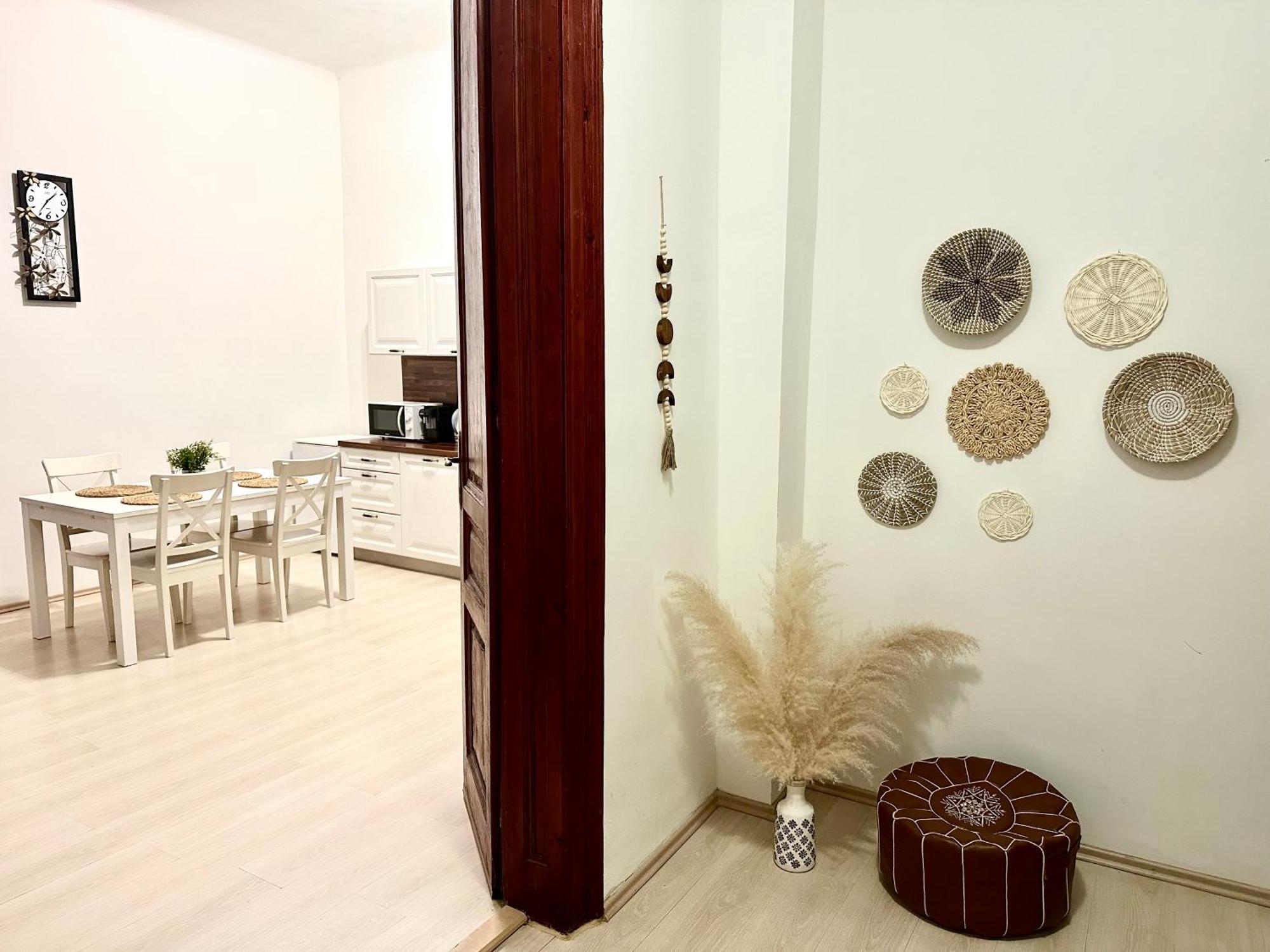 Apartment In Historical Part - Old Town Top Address براتسيلافا المظهر الخارجي الصورة