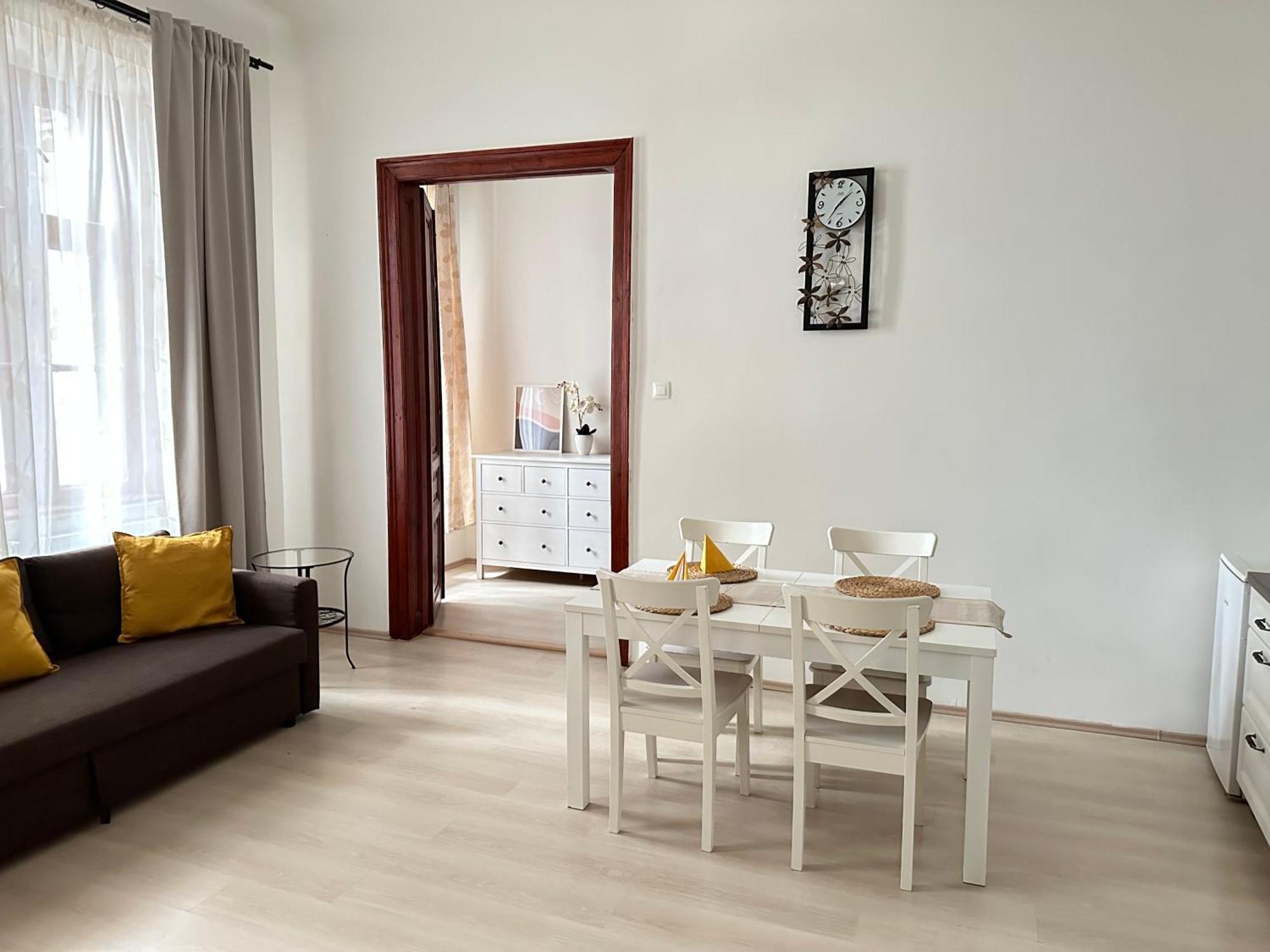 Apartment In Historical Part - Old Town Top Address براتسيلافا المظهر الخارجي الصورة
