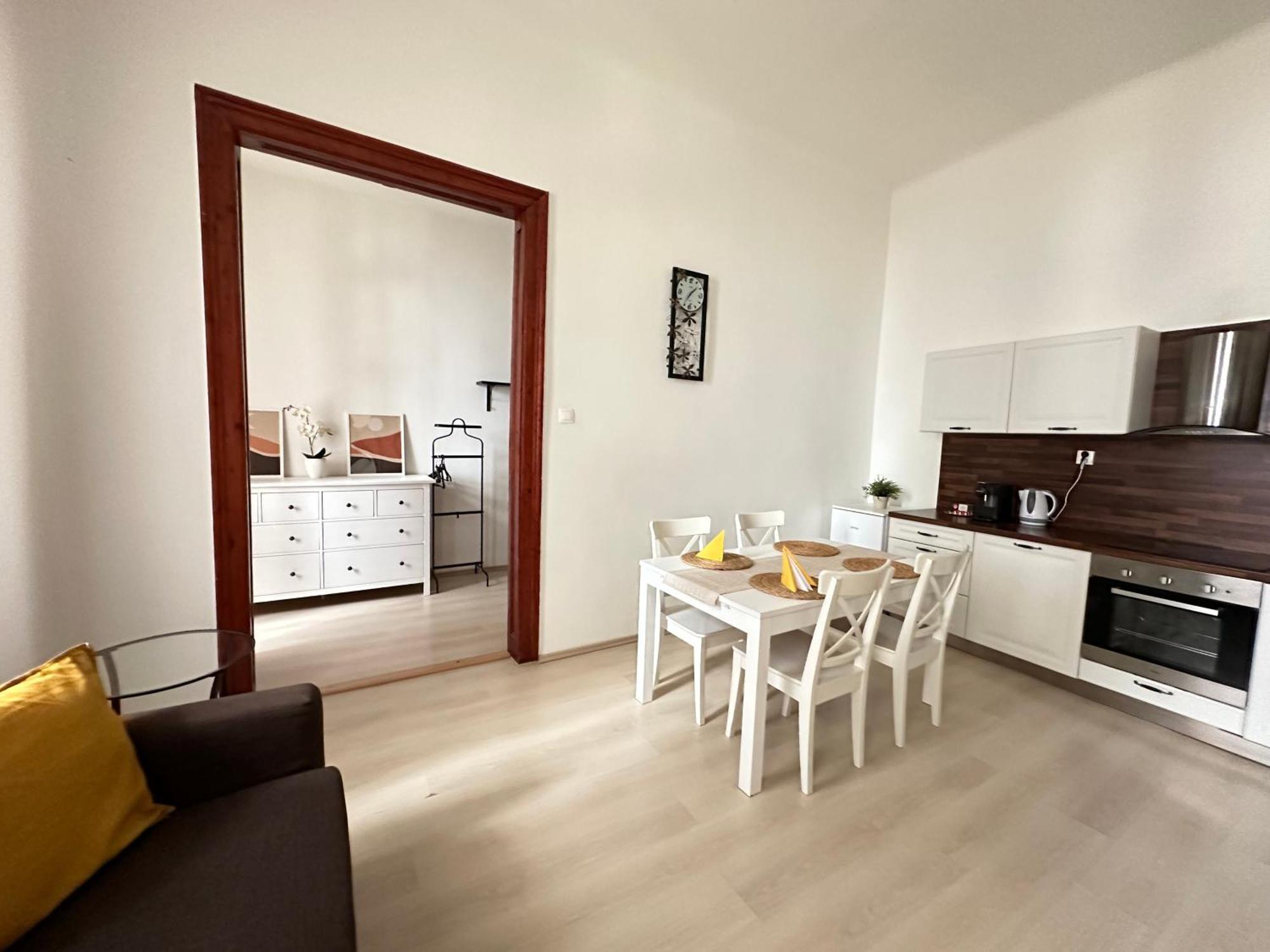 Apartment In Historical Part - Old Town Top Address براتسيلافا المظهر الخارجي الصورة